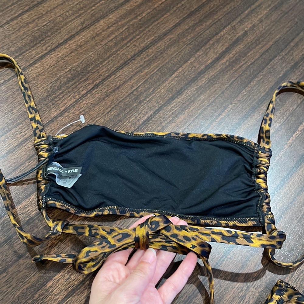Kendall + Kylie Leopard bikini - Picture 4 of 9